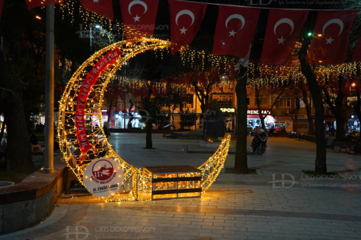 Ramazan Süslemeleri ramazan led hilal motif 705x470 - Ramazan Süslemeleri
